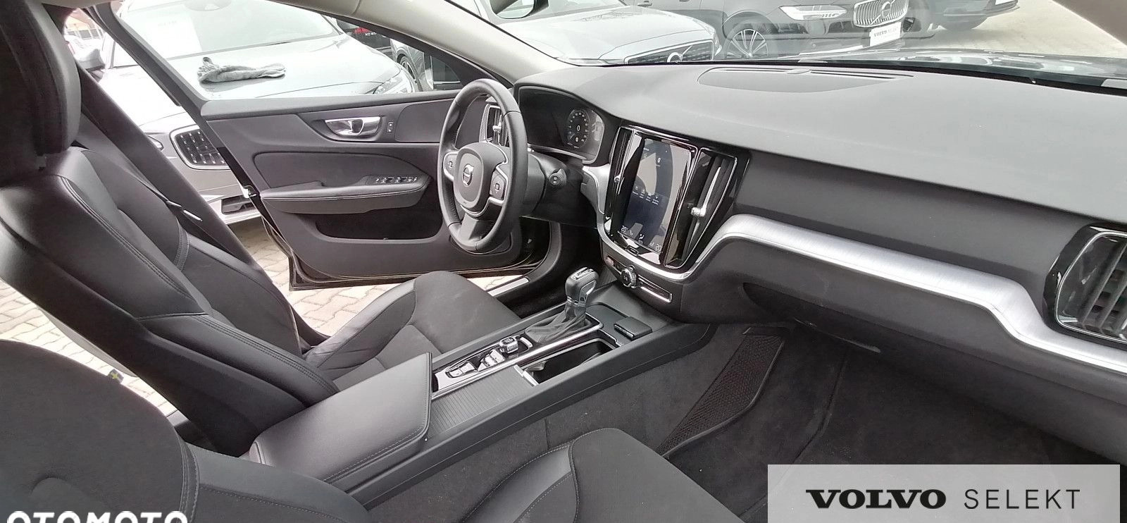 Volvo V60 cena 119777 przebieg: 66500, rok produkcji 2019 z Lubniewice małe 232